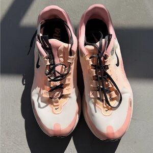 Nike Women's Peach and Pink Running Sneakers